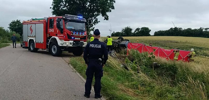 Pomorskie: Cztery osoby zgięły w wypadku samochodowym w Postolinie