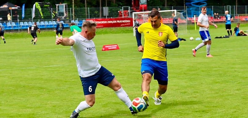 Sportowe emocje i rodzinna atmosfera. Oldboye grali w Kolbudach