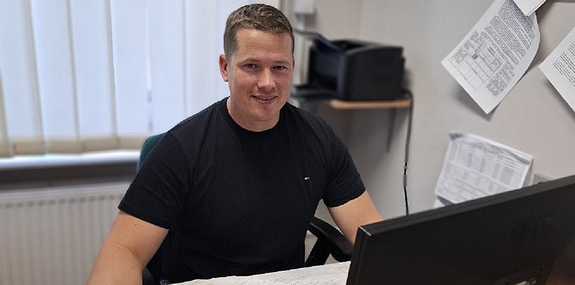 Pruszcz Gdański: Policjant w akcji – uratował mężczyznę po wypadku drogowym - 23094