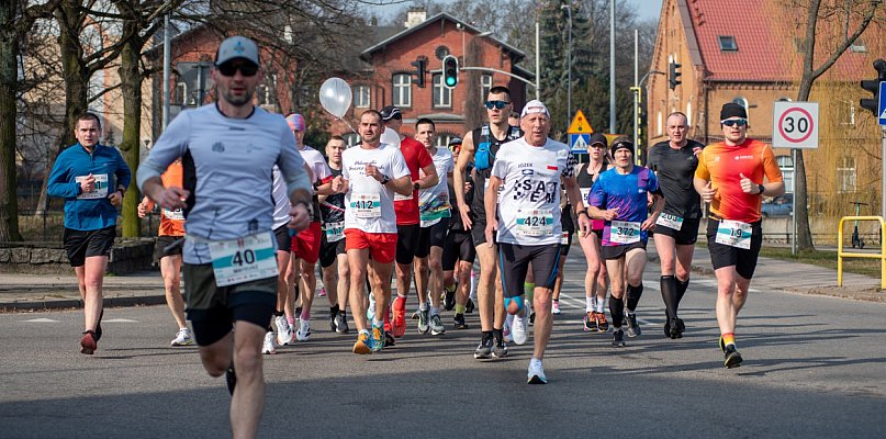 Półmaraton, Piątka nad Radunią i sportowa pasja – rozmawiamy z Tomaszem Galińskim