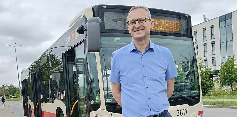 Burmistrz Pruszcza Gdańskiego z absolutorium i wotum zaufania