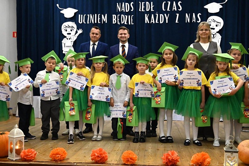 Pasowanie na ucznia w Skowarczu