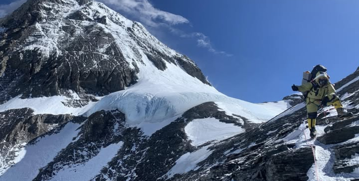 Piotr Burczyński, mieszkaniec gminy Pruszcz Gdański stanął na dachu świata!