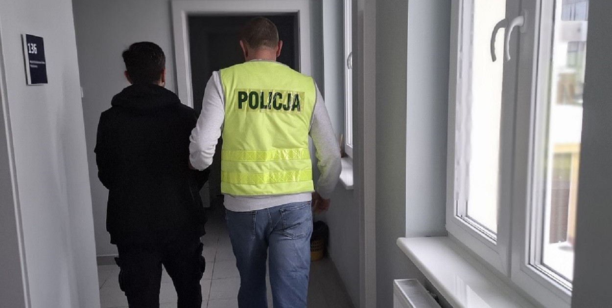 Pruszcz Gd.: 32-latek zatrzymany za jazdę bez uprawnień i niezapłacone grzywny