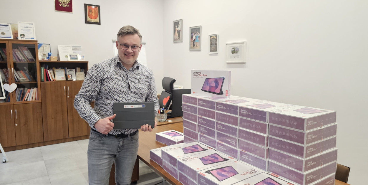 Nowoczesny sprzęt multimedialny dla szkół w Pruszczu Gdańskim