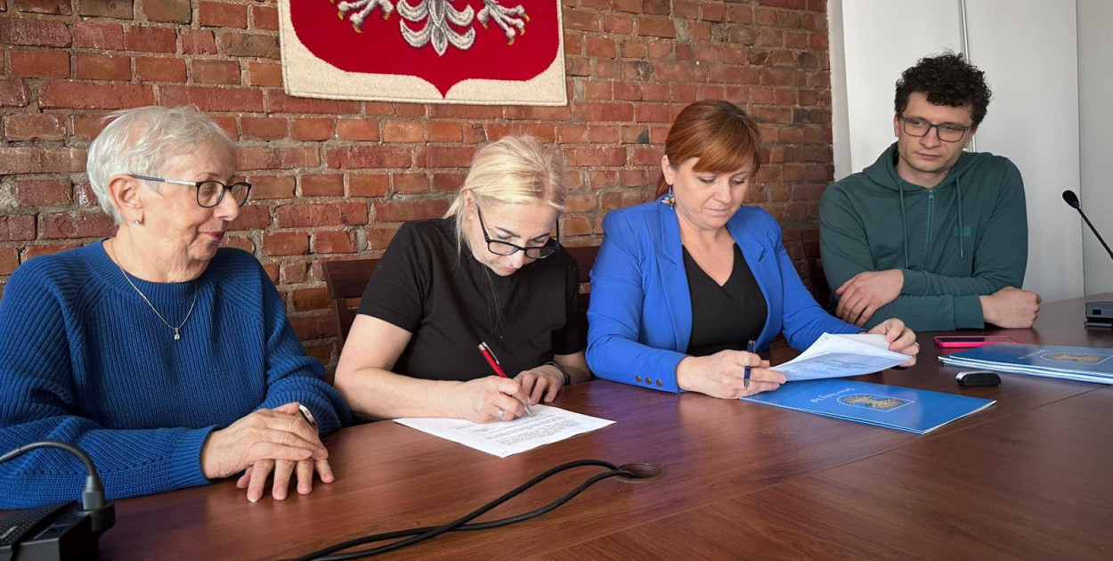 Suchy Dąb: Gmina wspiera lokalne inicjatywy. Umowy z organizacjami pozarządowymi