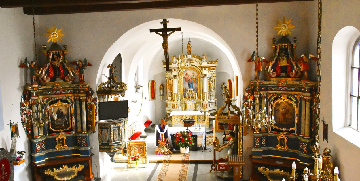 Rokokowe ołtarze w Trąbkach Wielkich znów zachwycają