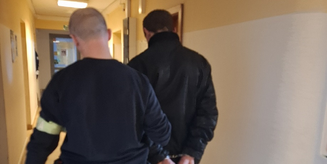 Trąbki Wielkie: Kierowali groźby w stronę policjantów. Zostali zatrzymani