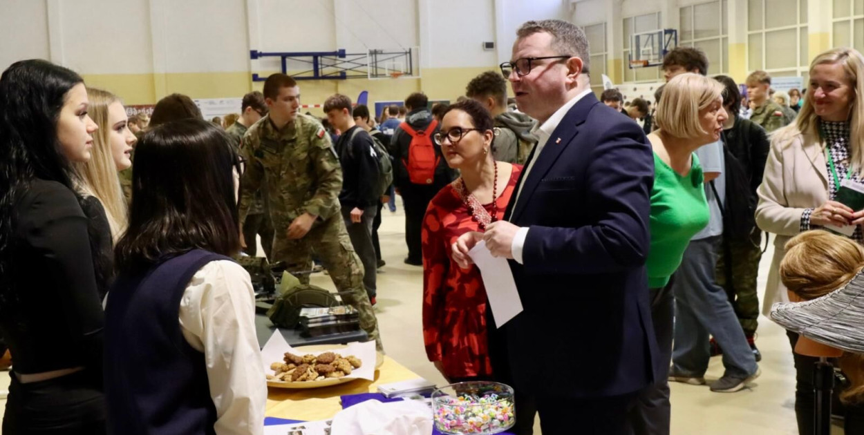 Targi Szkół Ponadpodstawowych w Kolbudach: uczniowie poznają ofertę edukacyjną