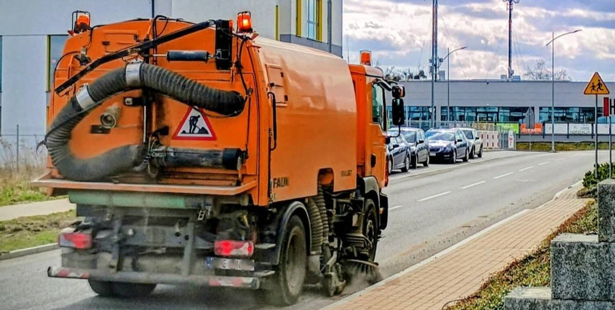 Pozimowe sprzątanie ulic w Pruszcz Gdański – sprawdź, gdzie pojawią się służby