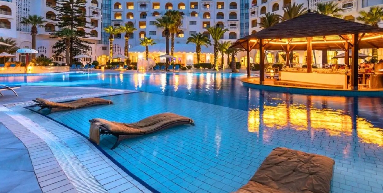 Słońce, plaża i relaks – odkryj Marhaba Palace z Travelplanet w Pruszczu Gd.