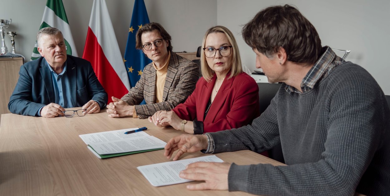 Nowa szkoła i świetlica w Straszynie – podpisano umowę na projekt